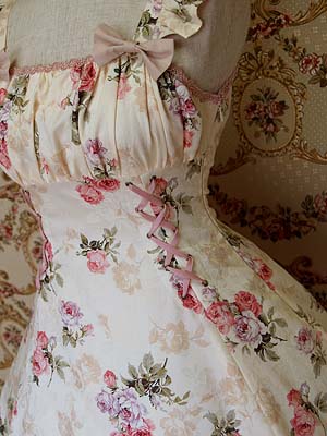 I love this dress.